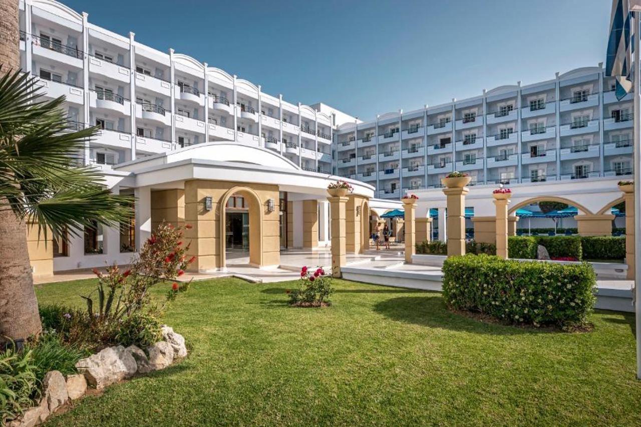 Mitsis Grand Rezort 5*