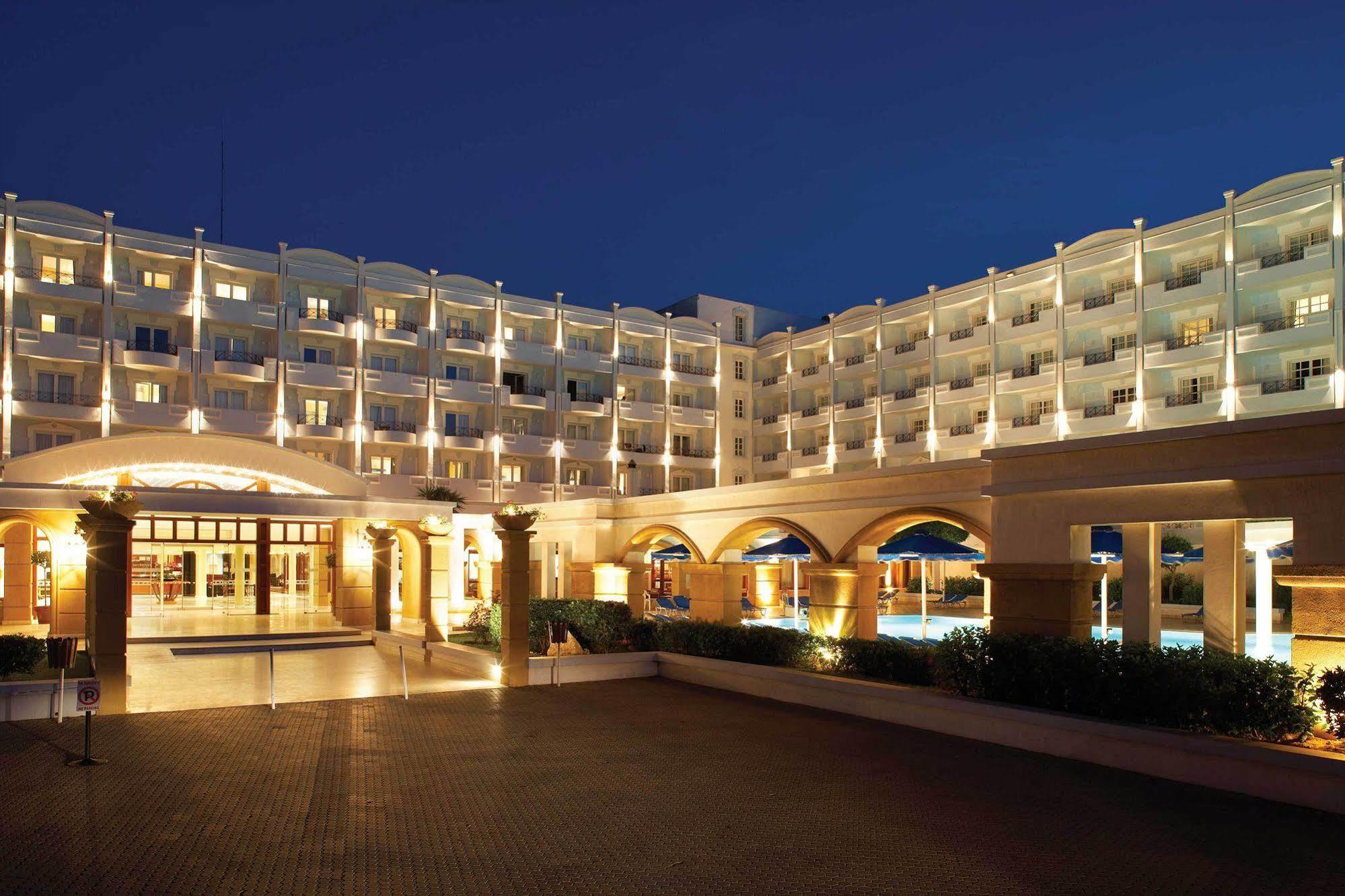 Mitsis Grand Resort